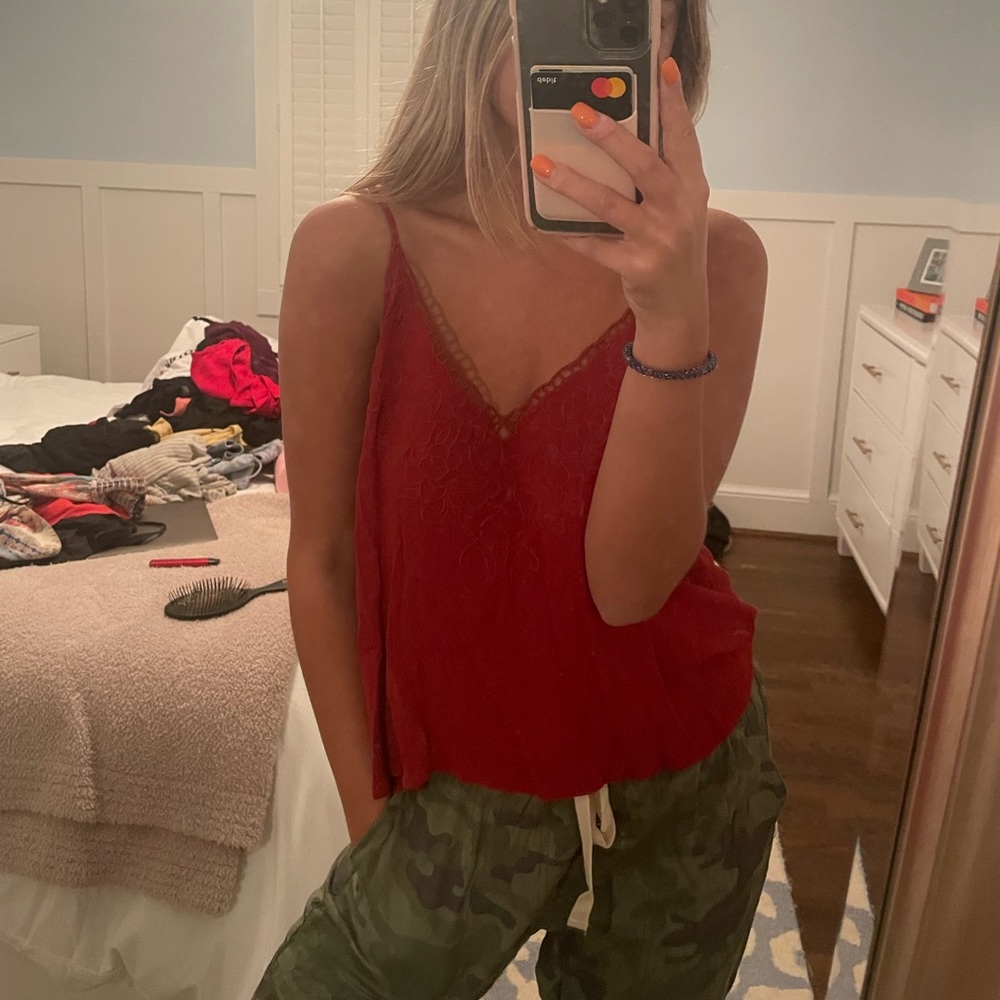 F21 red tank